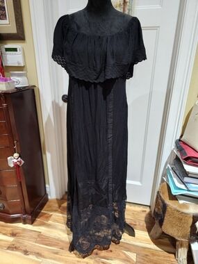 JODIFL Black Off-Shoulder Lace Trim Maxi Dress